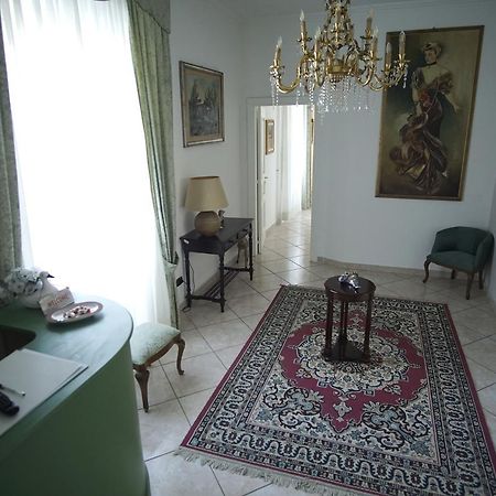 Bed and Breakfast La Piccola Reggia Казерта Екстер'єр фото